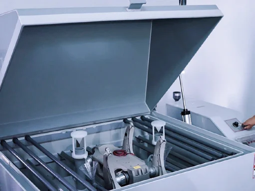 Environmental test chamber